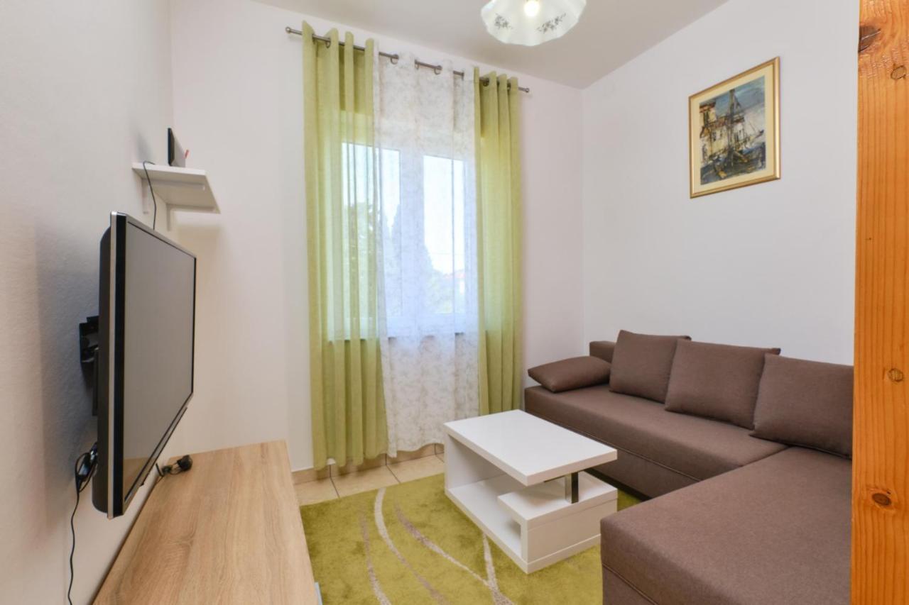 Apartments Blanka Nerezine Εξωτερικό φωτογραφία